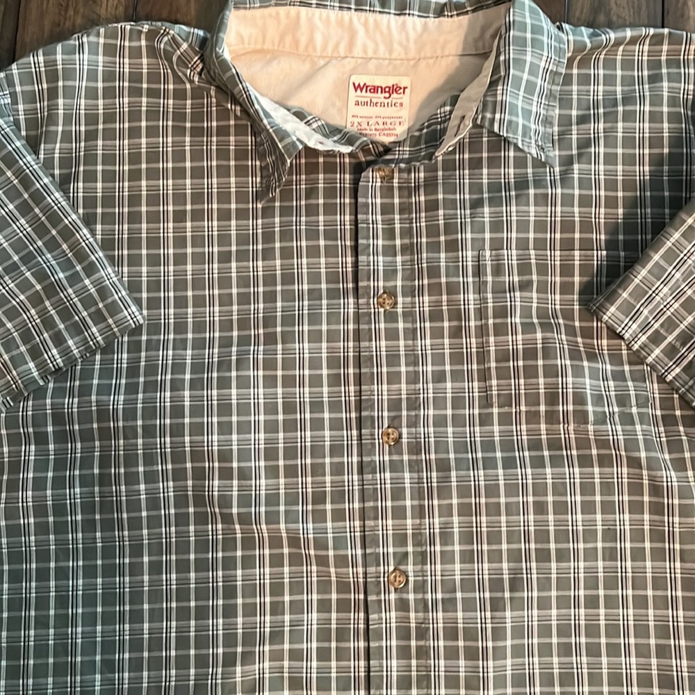 Wrangler AUTHENTICS Vintage Short Sleeve Green w/ White and Navy Plaid 2…